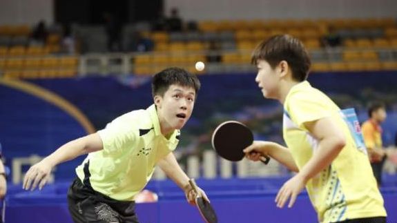 出示红牌罚 出示红牌罚